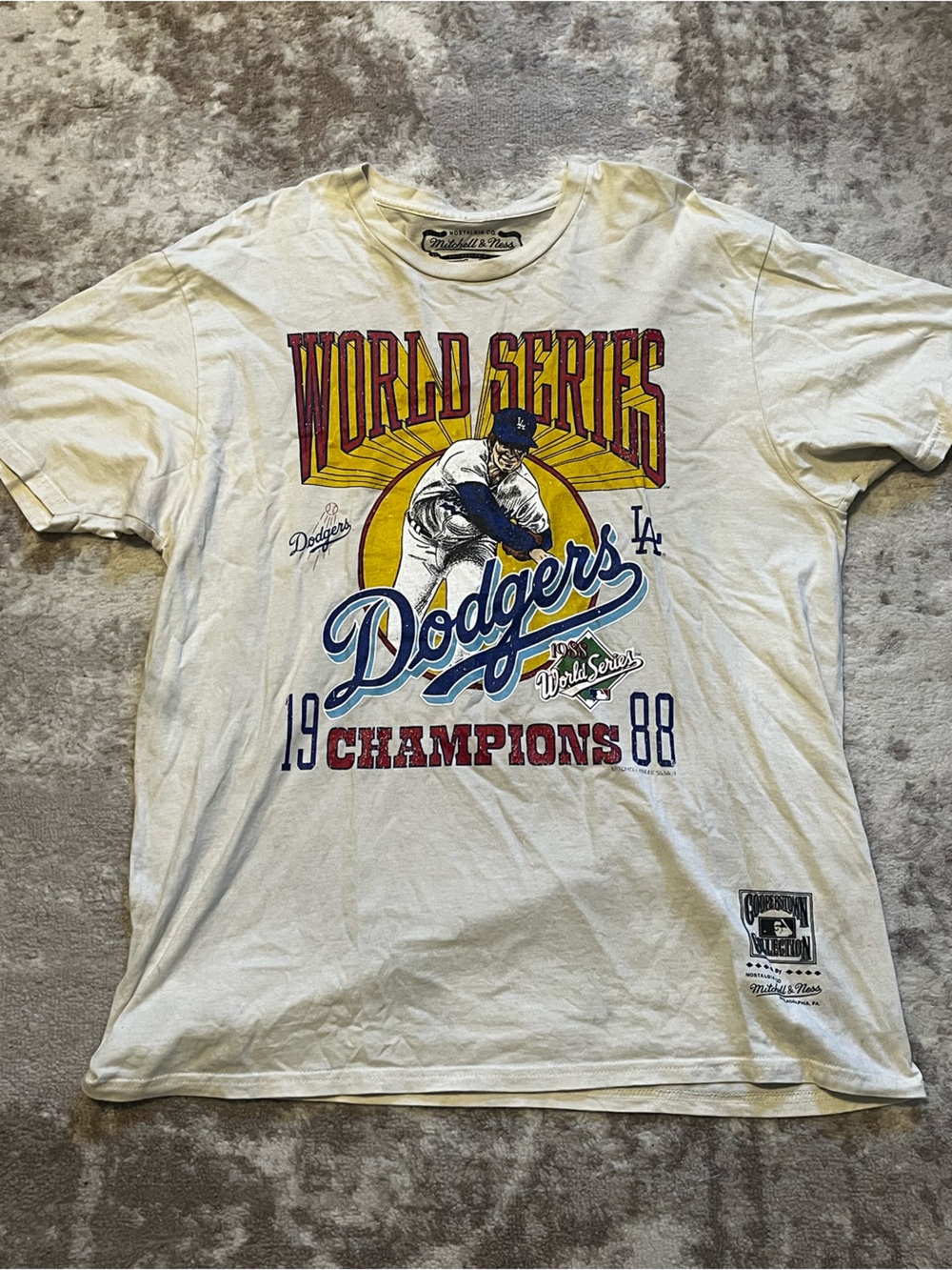 Mitchell & Ness LA Dodgers 1988 World Series Champions T-Shirt Cream Mens XL
